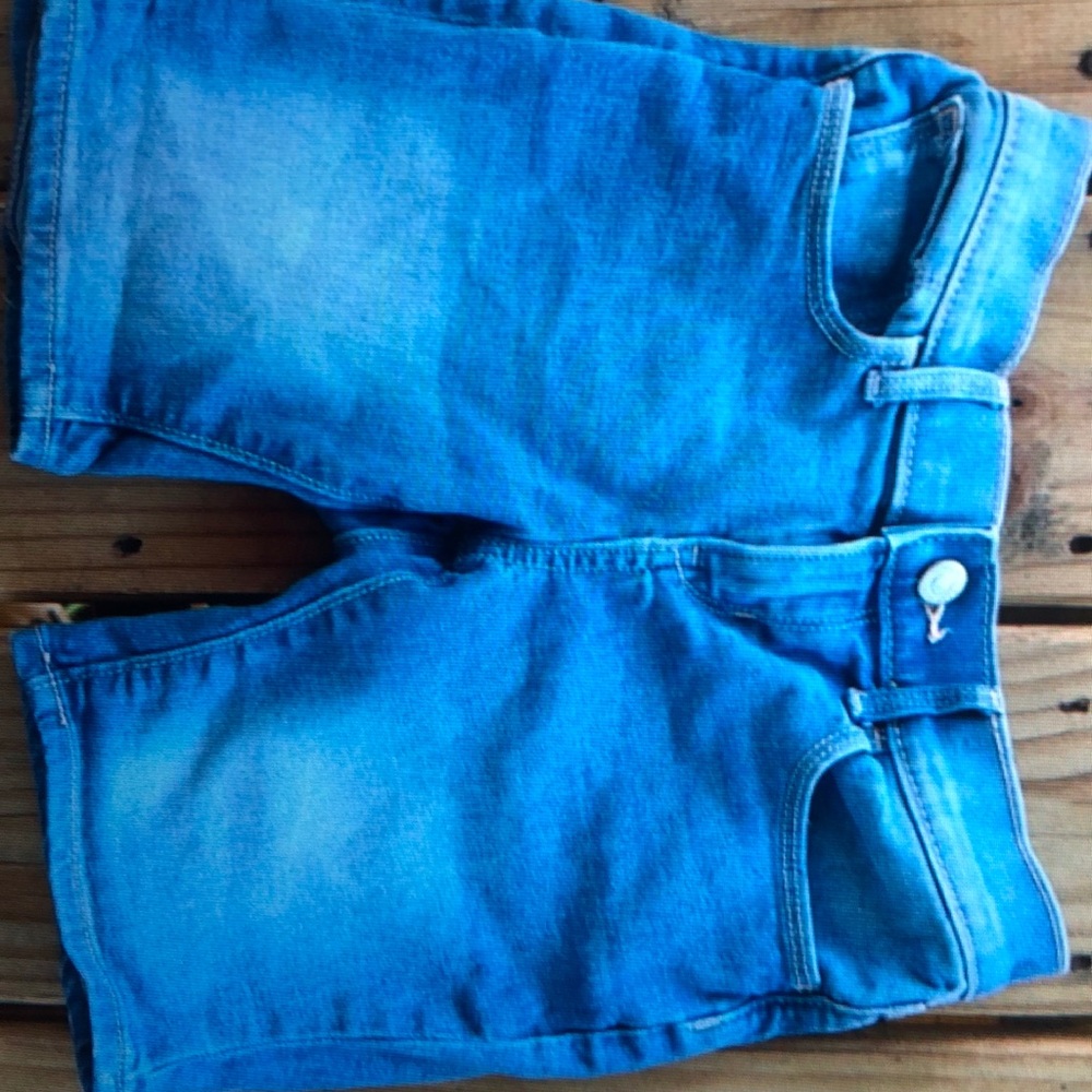 Old Navy size 10 Midi Girl’s Denim Blue Jean shorts
